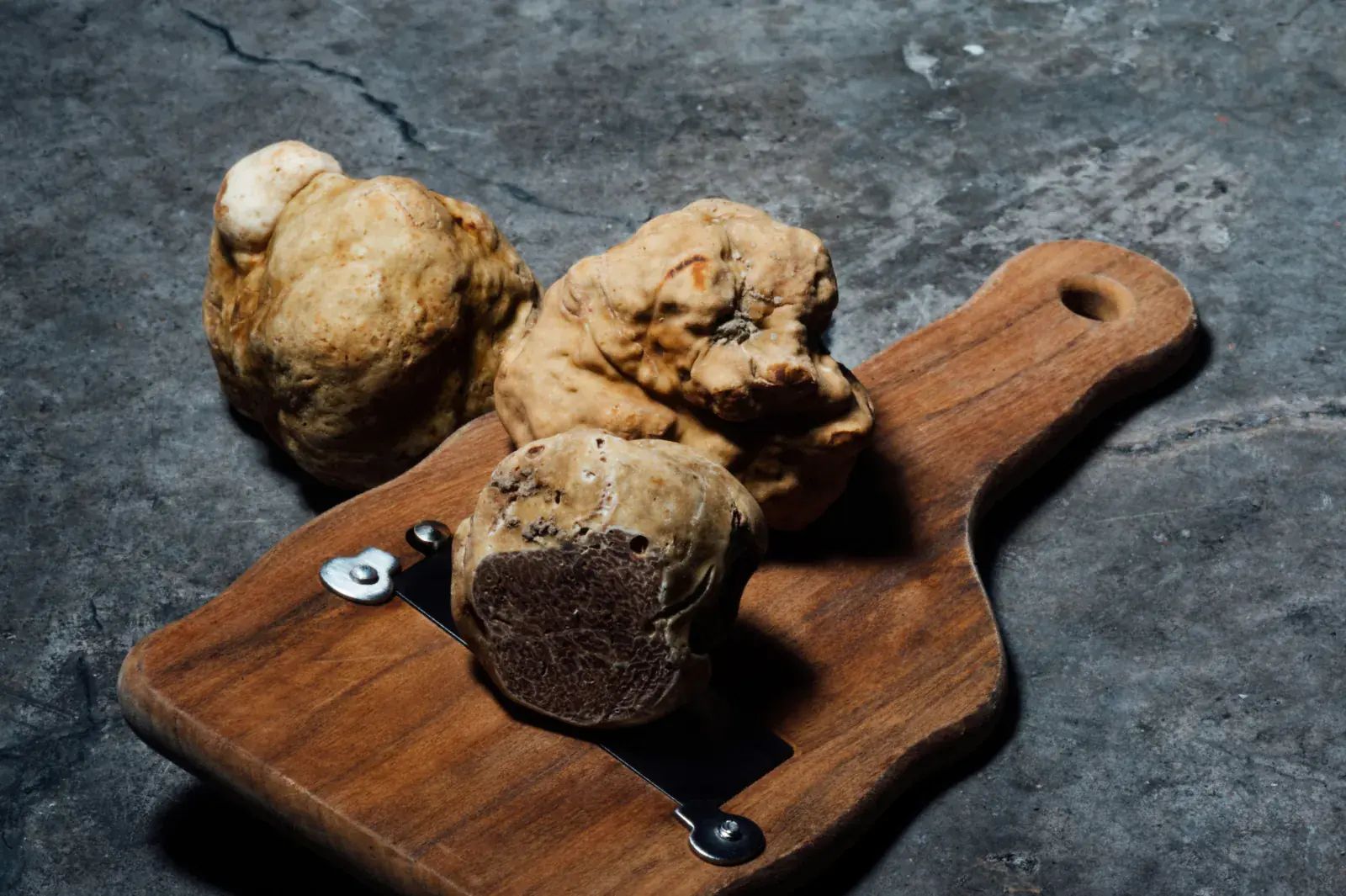 White Alba truffle